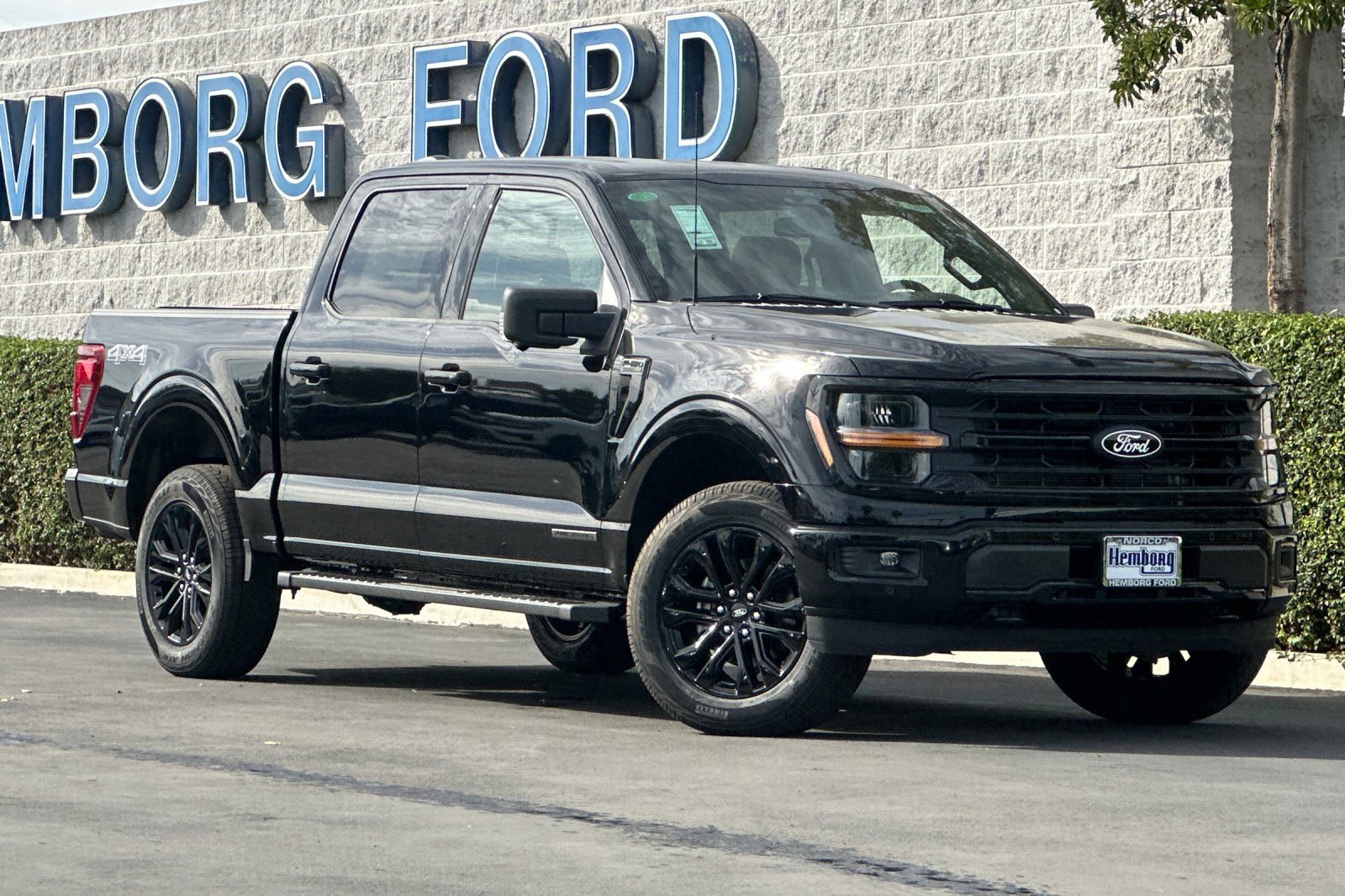 New 2025 Ford F150 XLT w/ Equipment Group 302A MID image 2