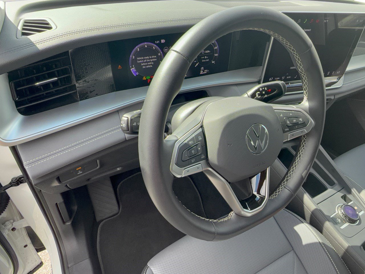 Used 2026 Volkswagen Tiguan SE FWD image 4