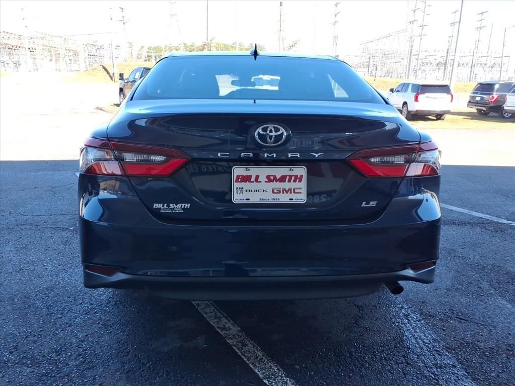 Used 2021 Toyota Camry LE image 6