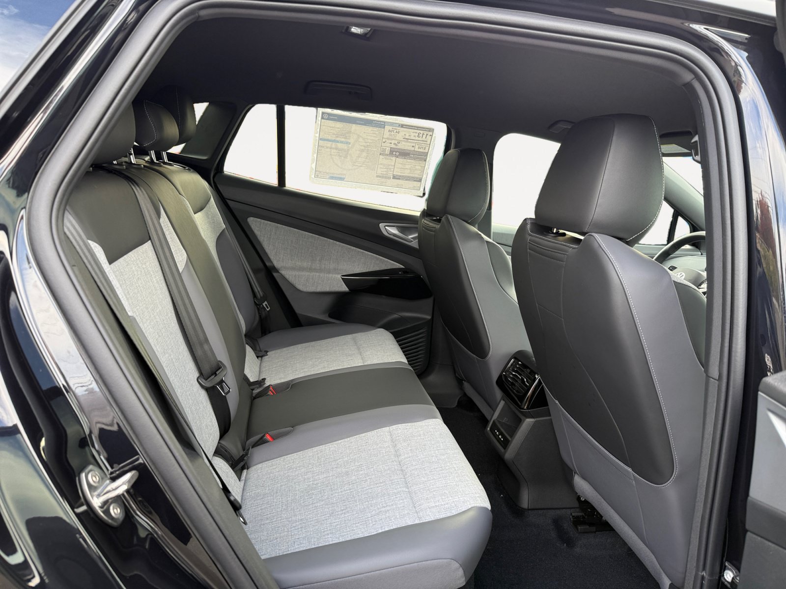 New 2026 Volkswagen ID.4 Pro RWD image 18