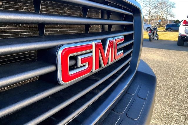 Used 2023 GMC Savana 3500 w/ Driver Convenience Package image 32