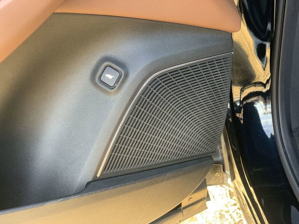 Used 2025 Acura MDX w/ Advance Package image 22