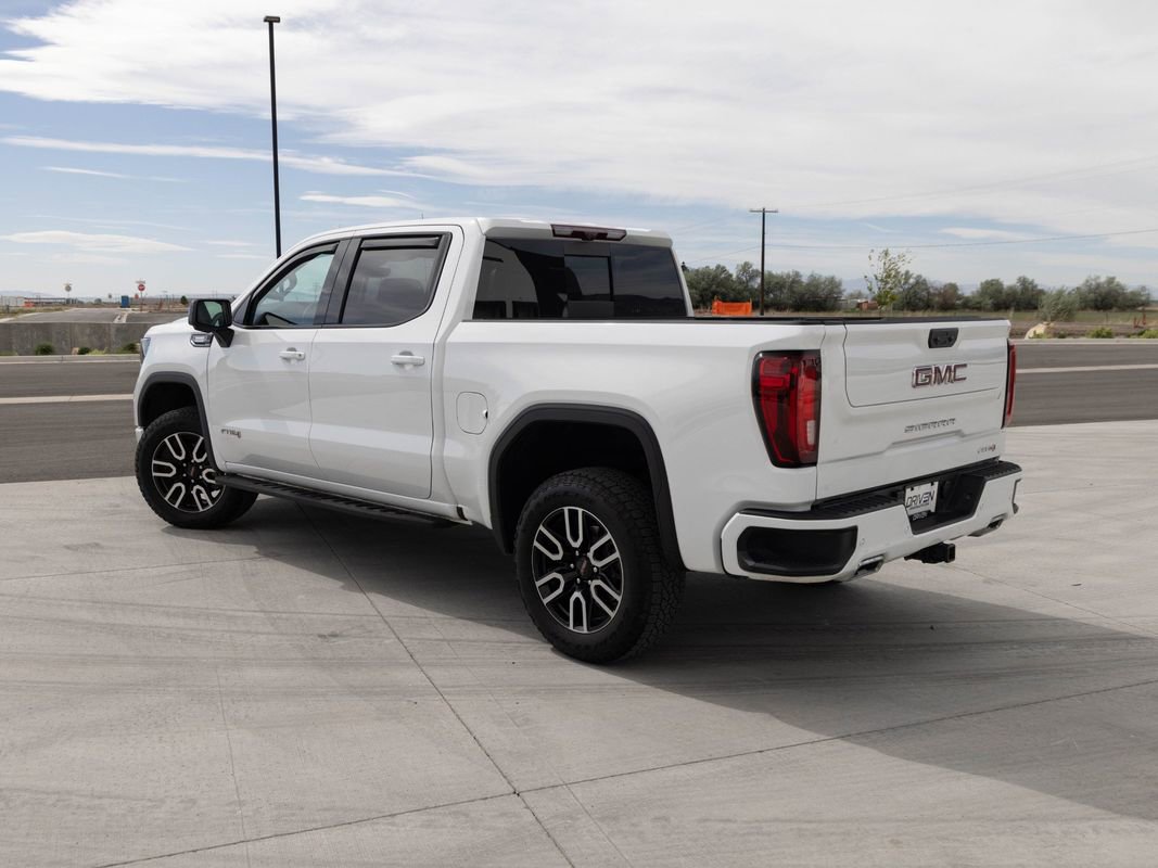 Used 2025 GMC Sierra 1500 AT4 w/ Technology Package AWD/4WD image 4