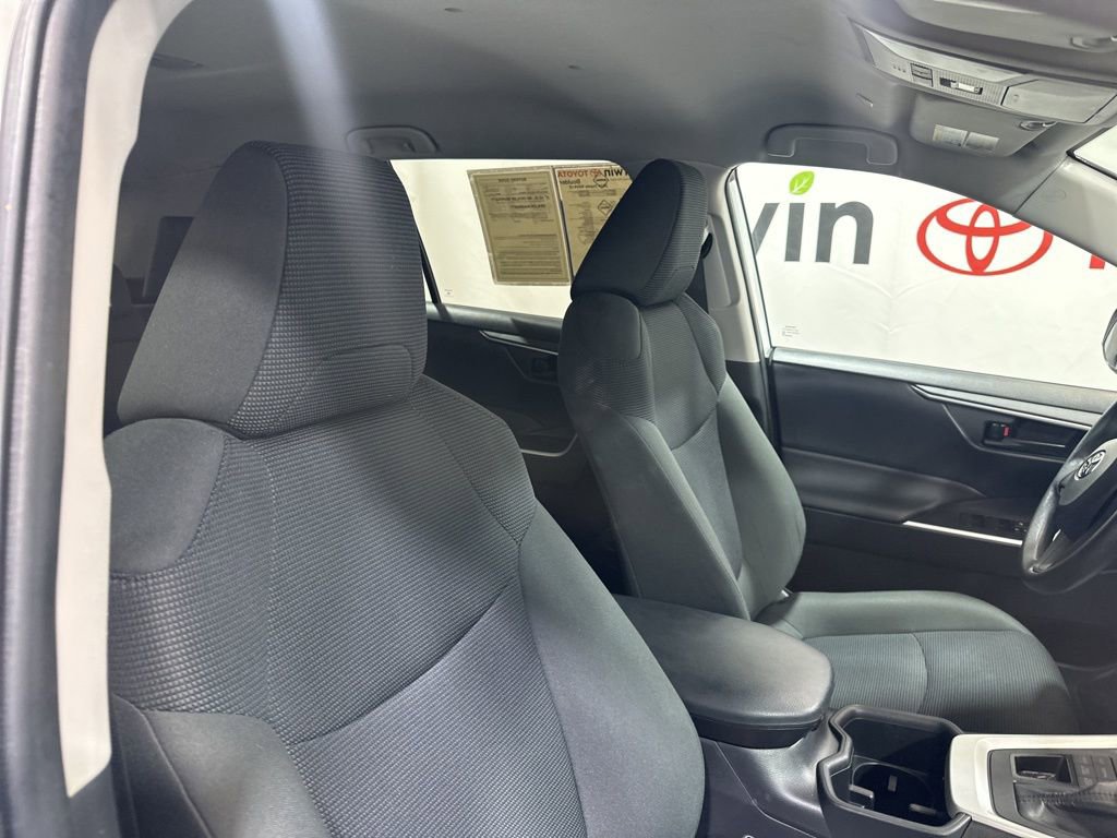 Used 2024 Toyota RAV4 LE image 12