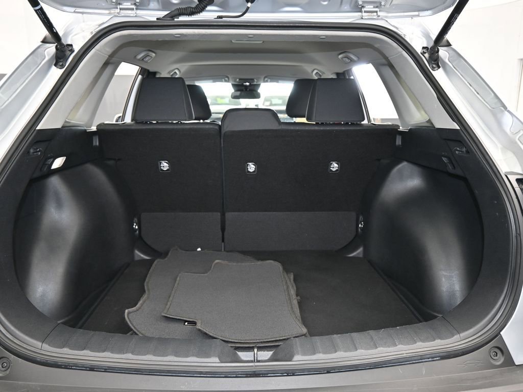 Used 2023 Toyota Corolla Cross LE image 35