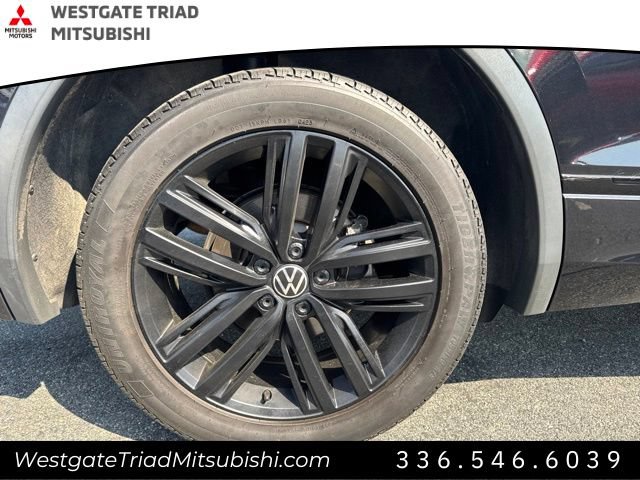 Used 2022 Volkswagen Tiguan SE R-Line FWD image 21