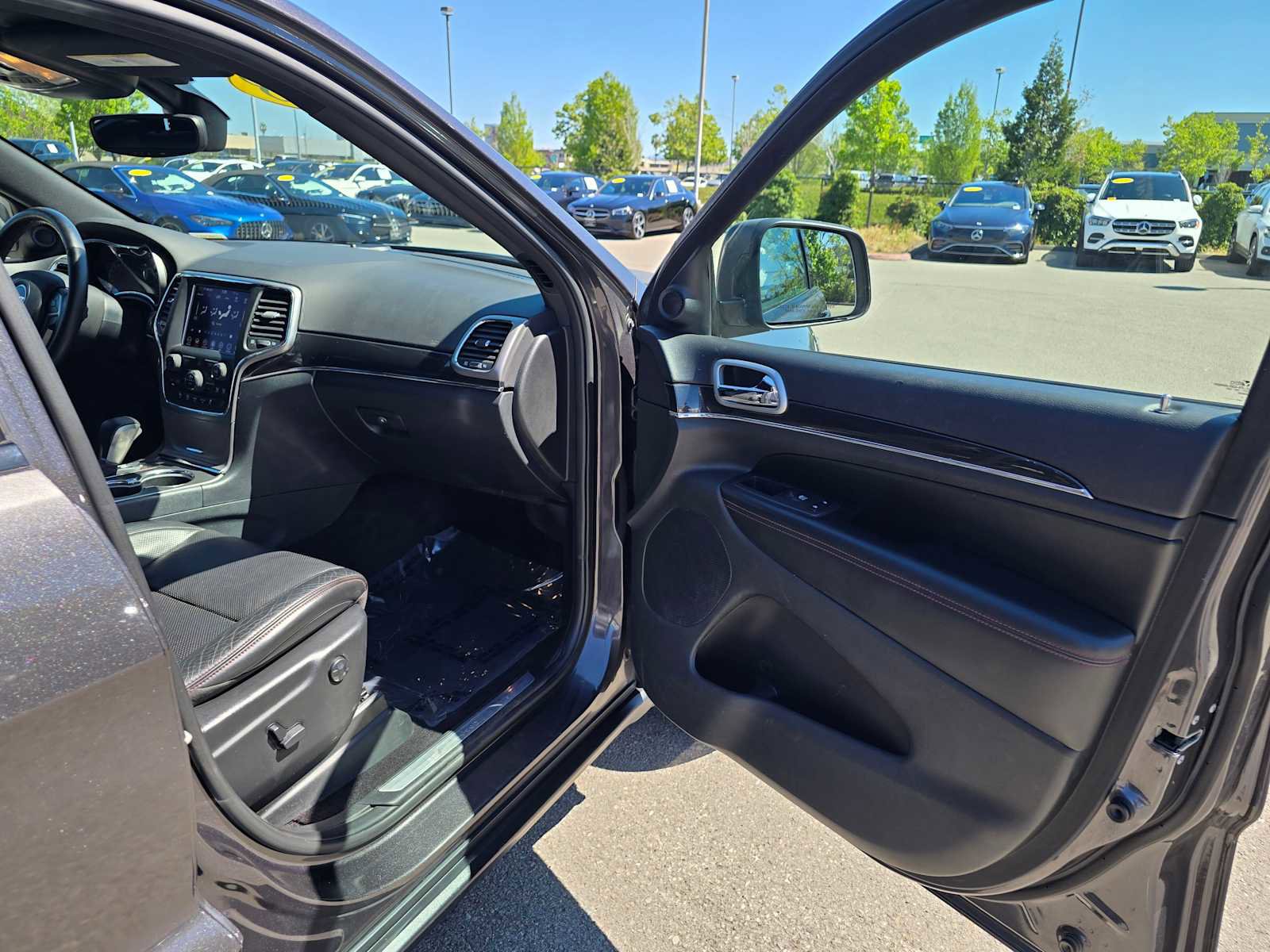 Used 2018 Jeep Grand Cherokee Trailhawk w/ Trailhawk Luxury Group image 12