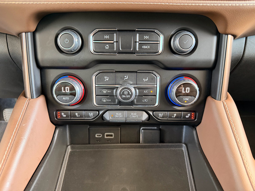 Used 2022 Chevrolet Tahoe High Country AWD/4WD image 13