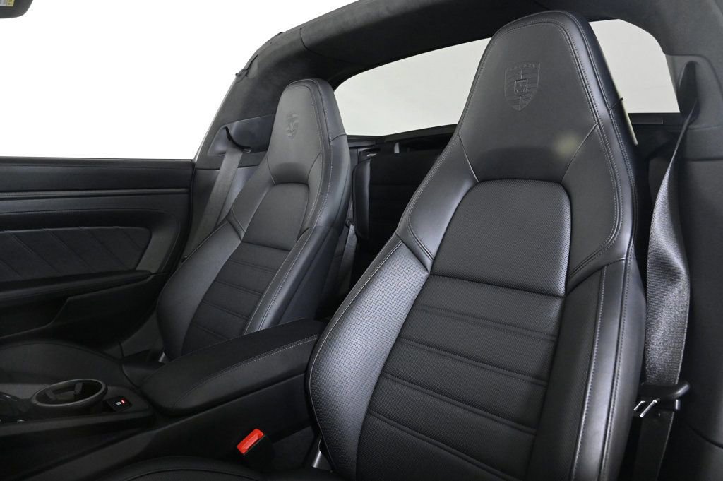 Certified 2023 Porsche 911 image 5