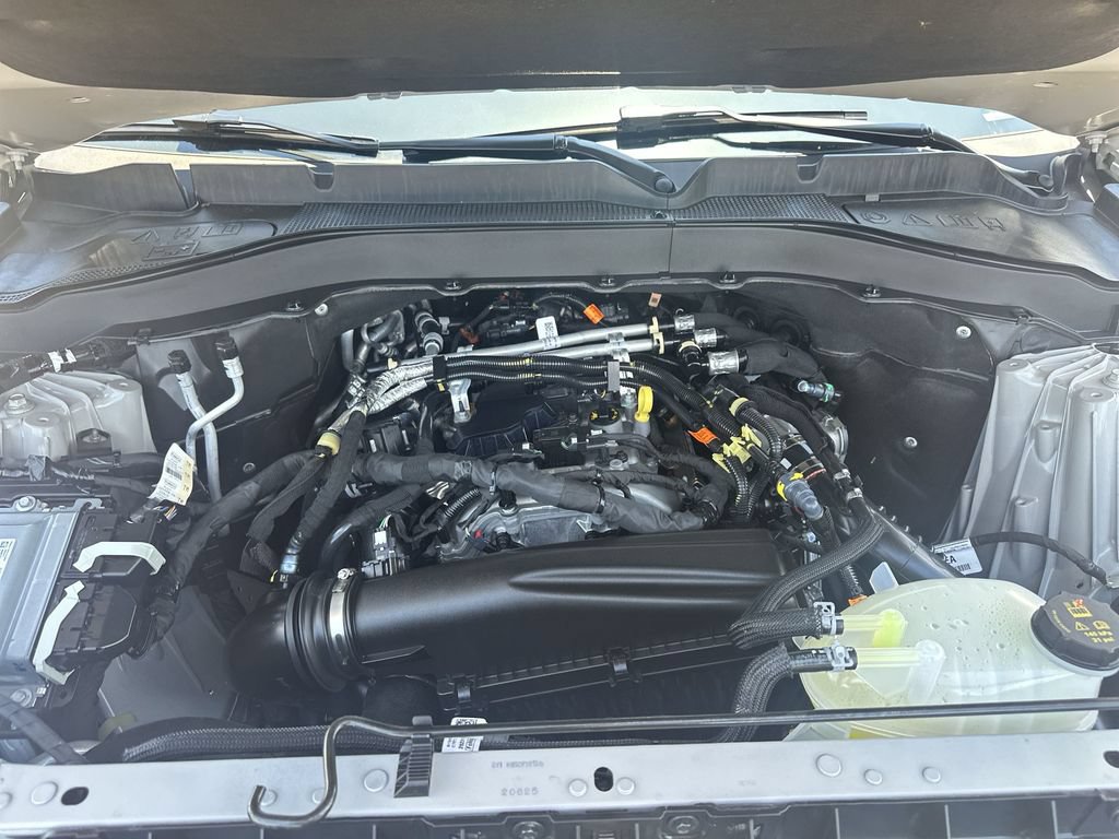 Used 2025 Ford Explorer Active RWD image 34