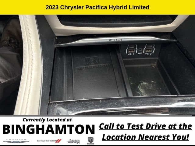 Used 2023 Chrysler Pacifica Limited FWD image 18