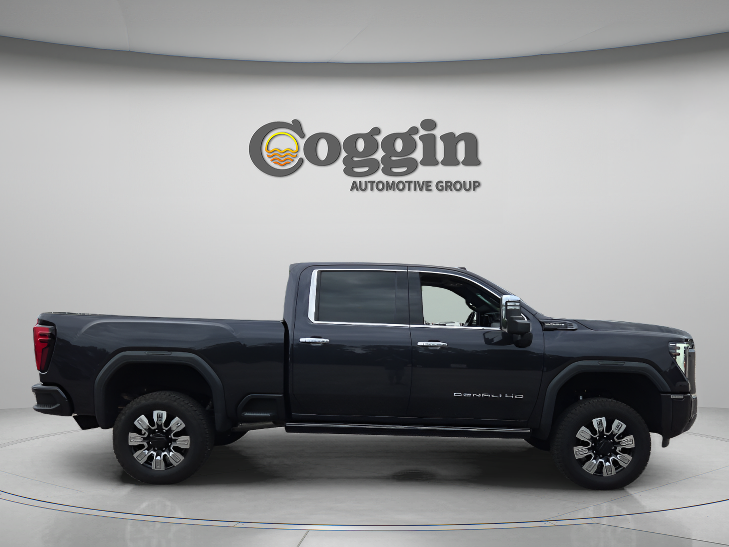 Used 2024 GMC Sierra 3500 Denali Ultimate AWD/4WD image 6