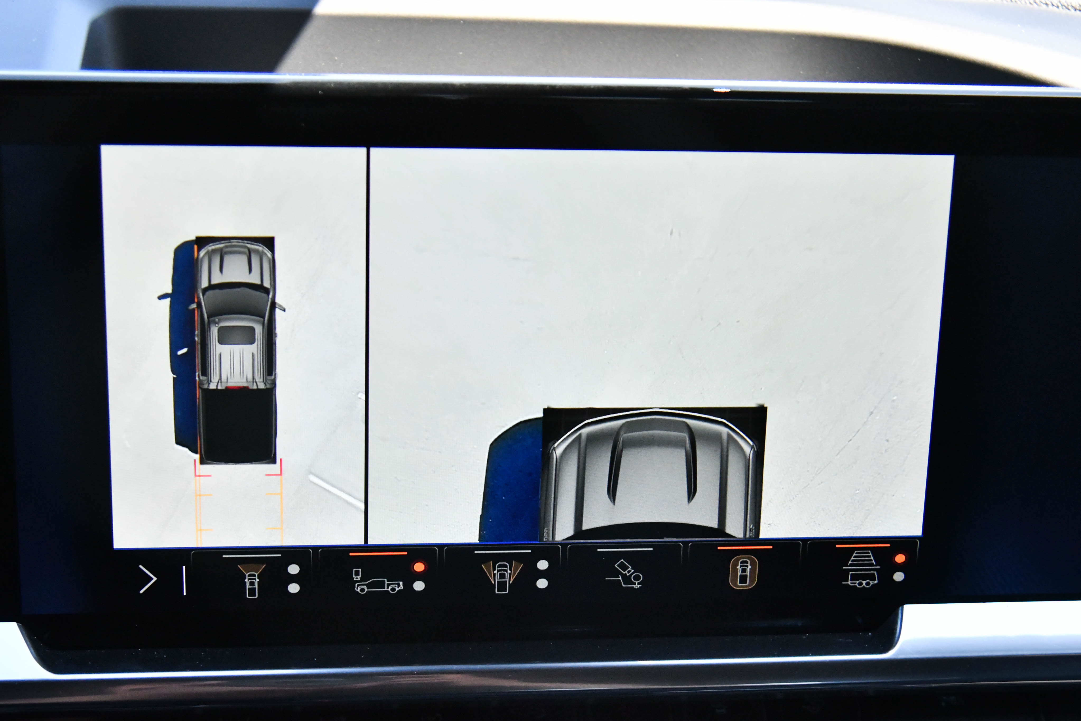 Used 2024 Chevrolet Silverado 1500 LTZ w/ Technology Package image 24