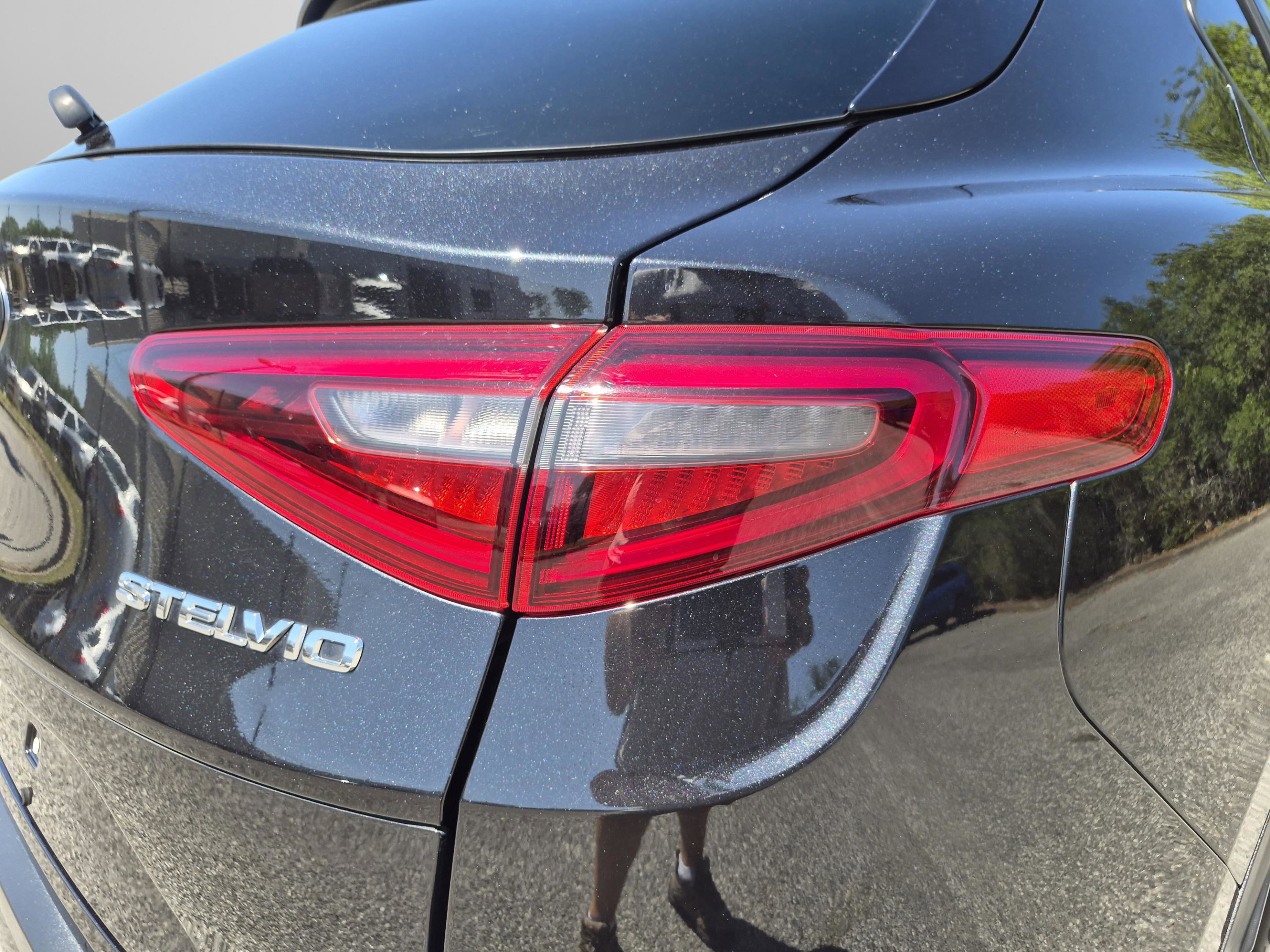 Used 2022 Alfa Romeo Stelvio Sprint RWD image 64