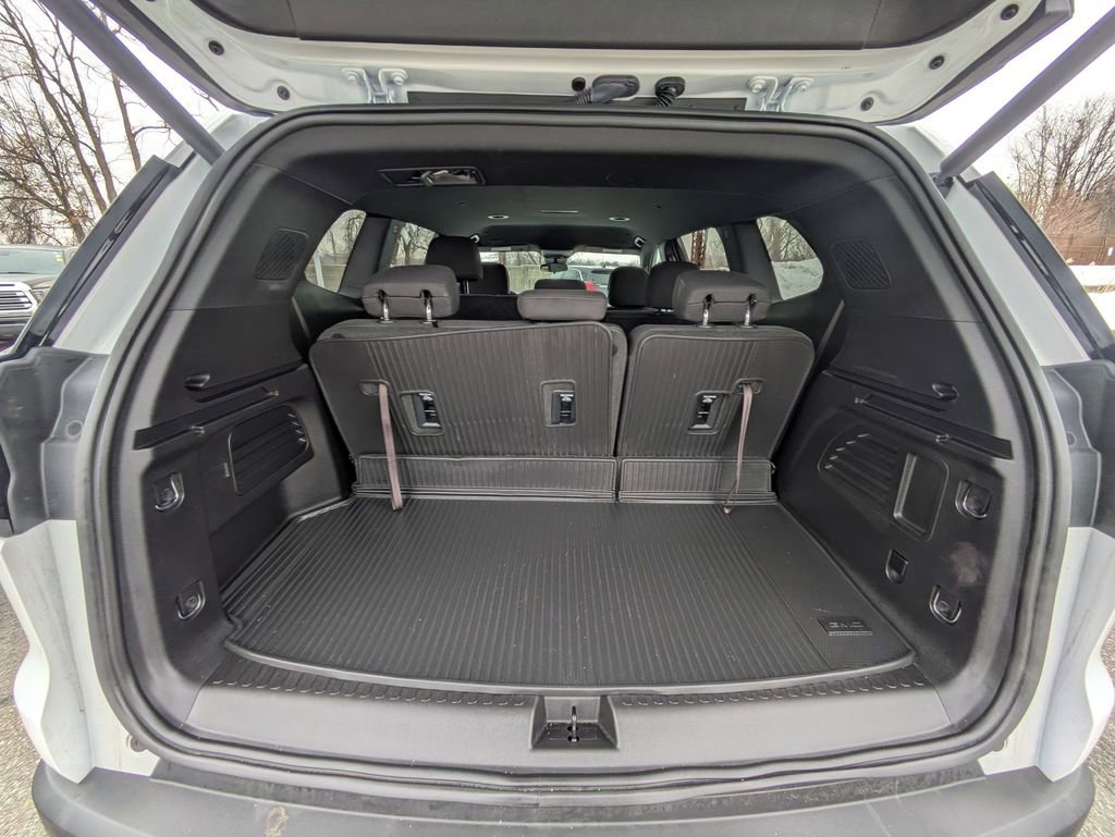 Used 2025 GMC Acadia Elevation w/ Black Edition image 23