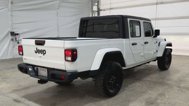 Used 2022 Jeep Gladiator Sport image 8