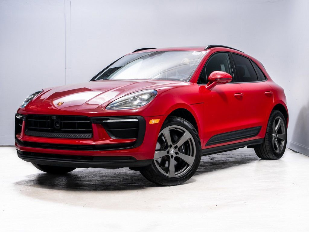 Certified 2025 Porsche Macan image 1