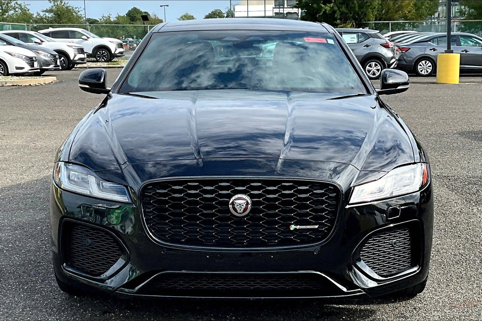 Used 2022 Jaguar XF R-Dynamic SE AWD/4WD image 5