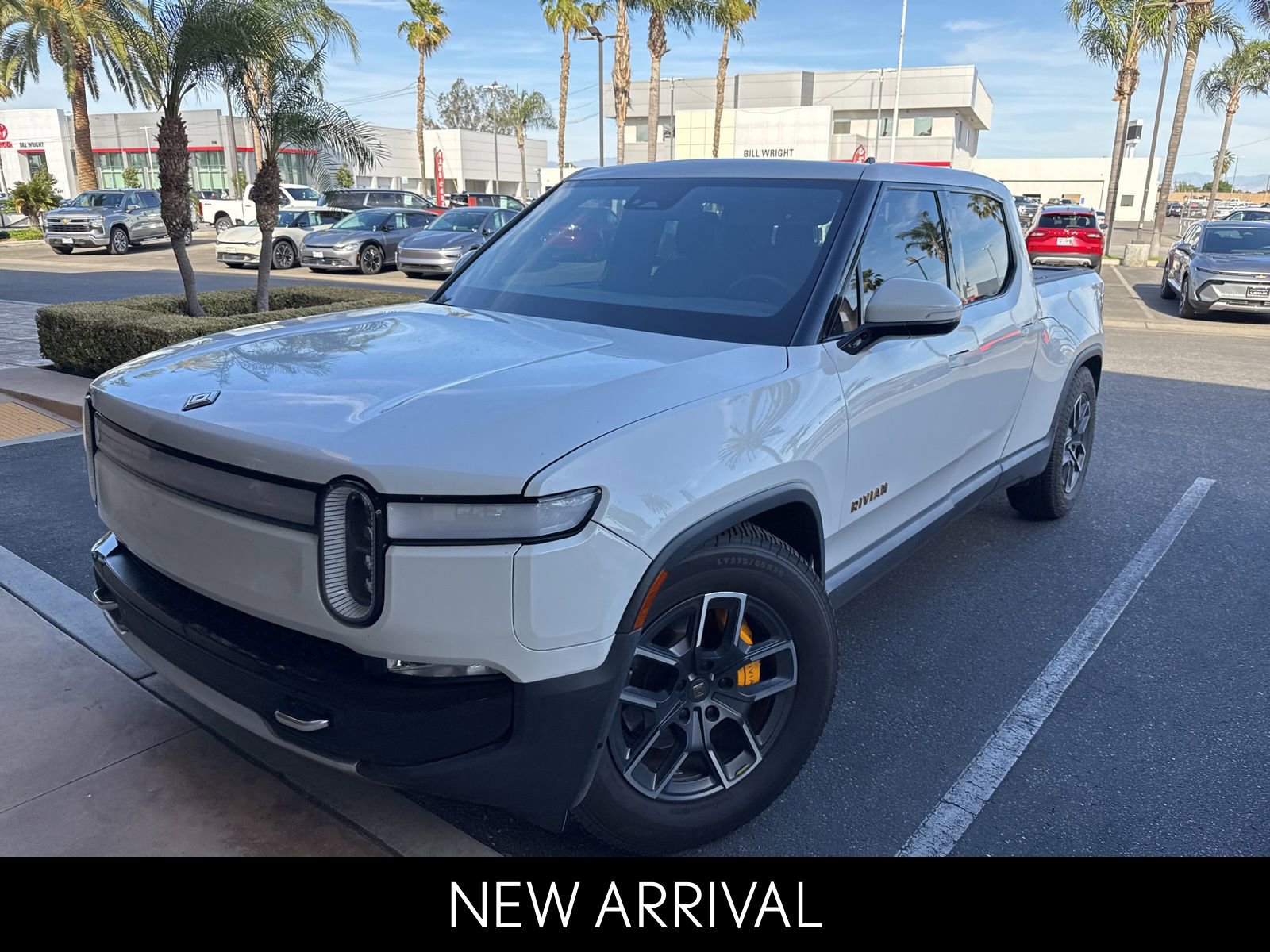 Used 2023 Rivian R1T Adventure image 1