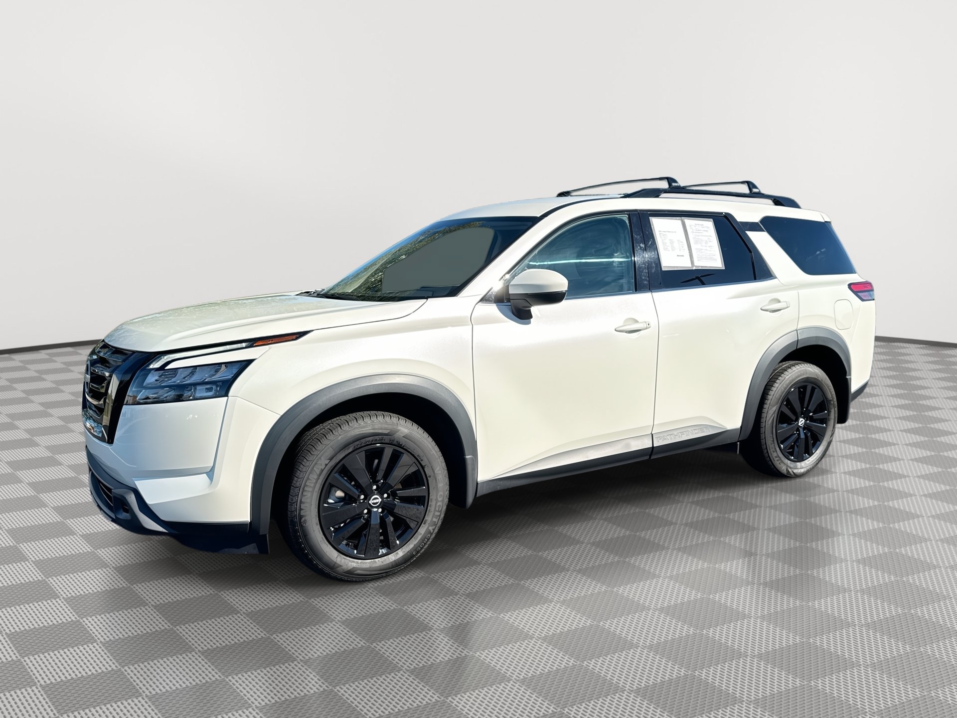 Used 2024 Nissan Pathfinder SV