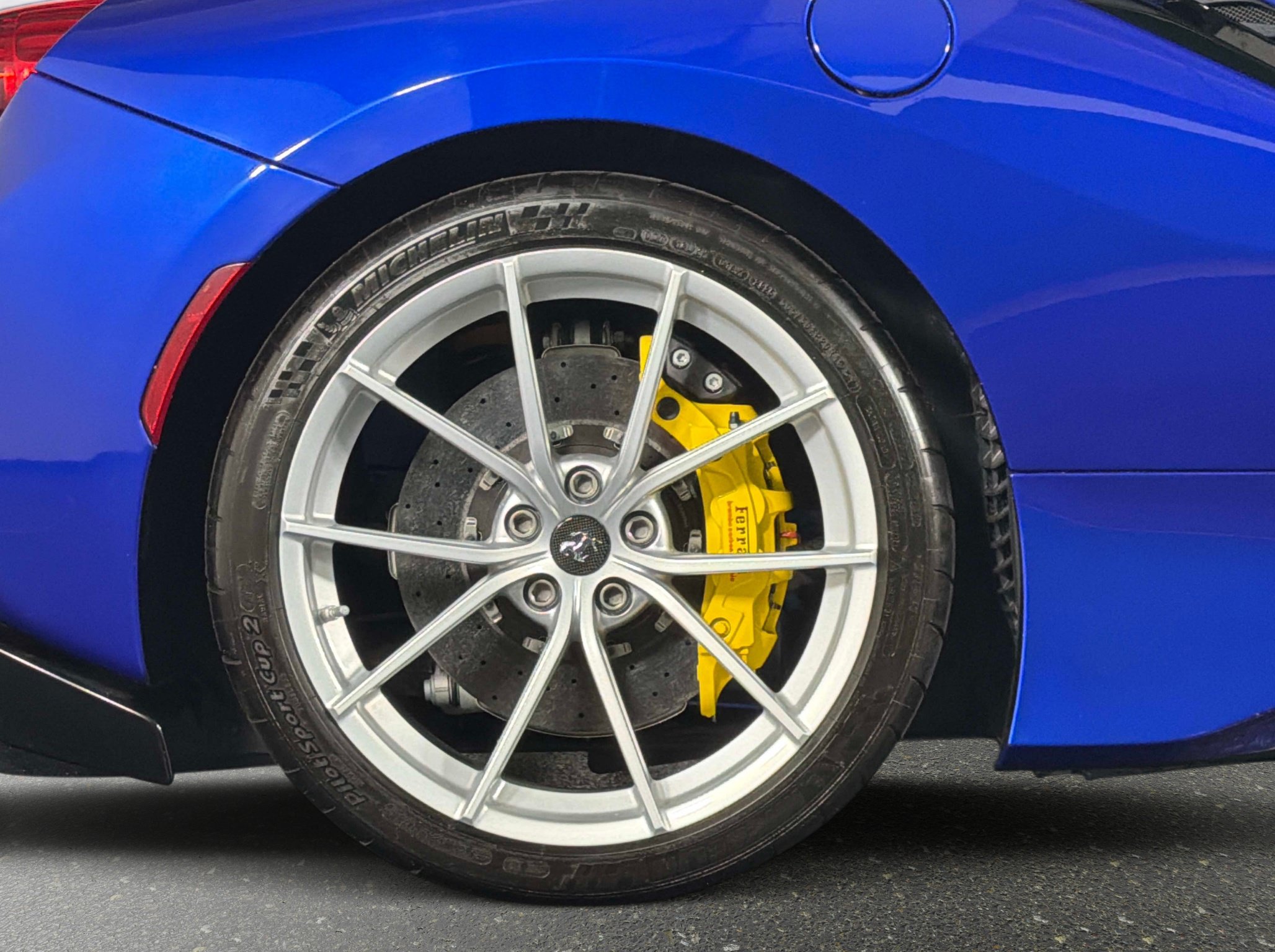 Used 2020 Ferrari 488 Pista Coupe RWD image 5