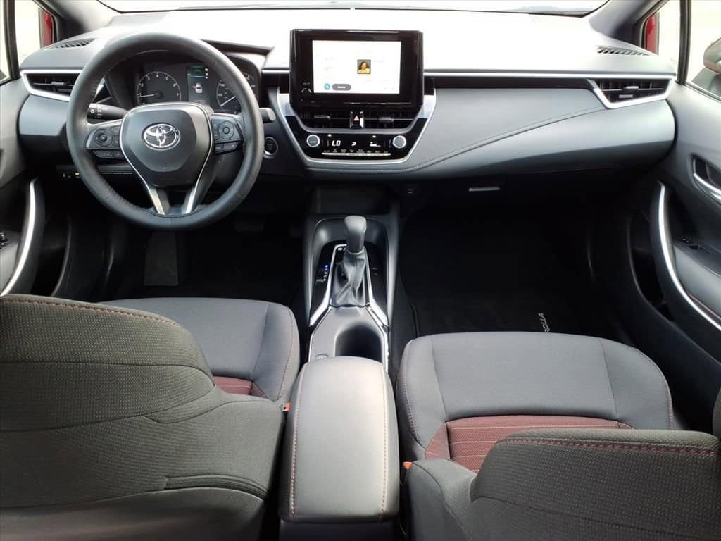 Used 2025 Toyota Corolla SE FWD image 25