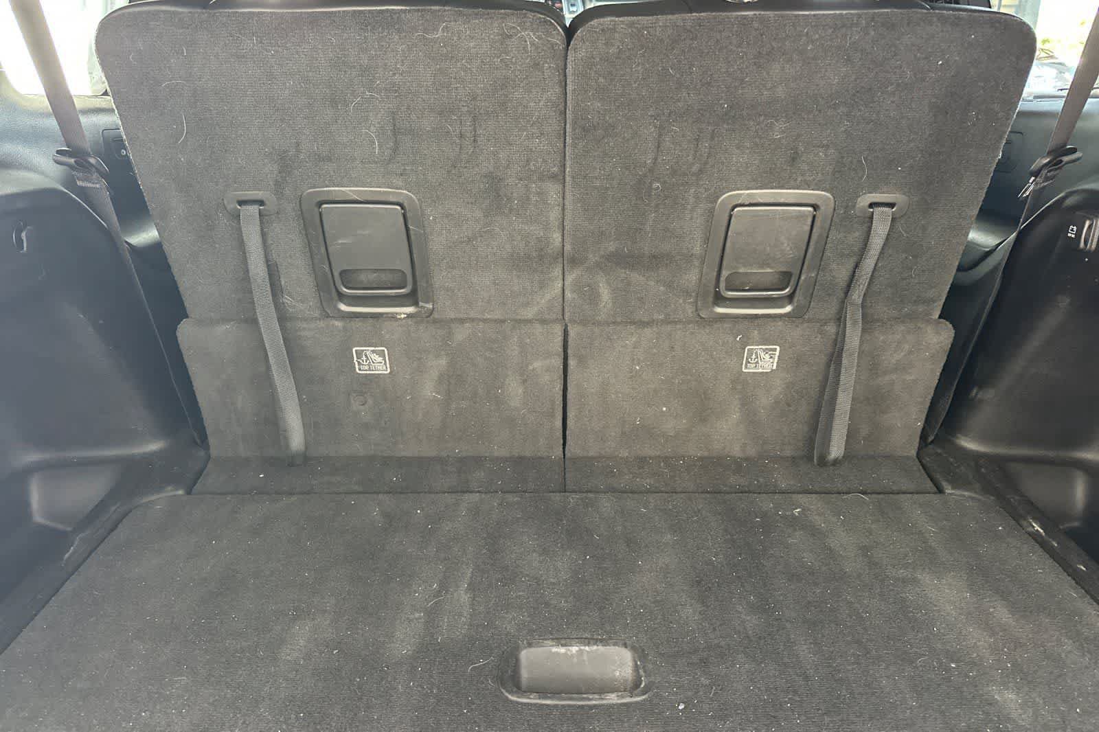 Used 2024 Jeep Grand Cherokee L Laredo RWD image 18