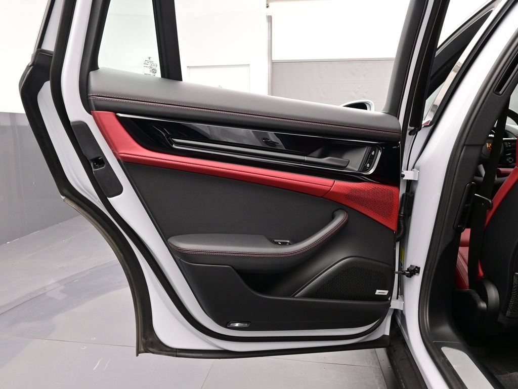 Certified 2025 Porsche Panamera 4 E-Hybrid AWD/4WD image 13