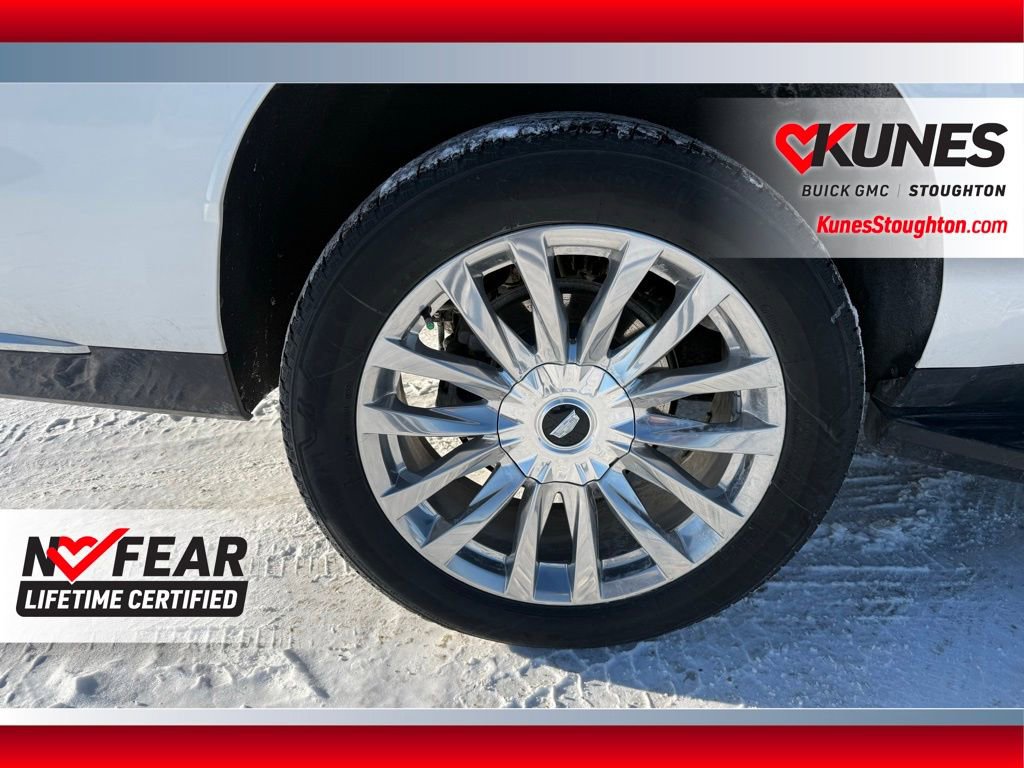 Used 2024 Cadillac Escalade ESV Premium Luxury image 13