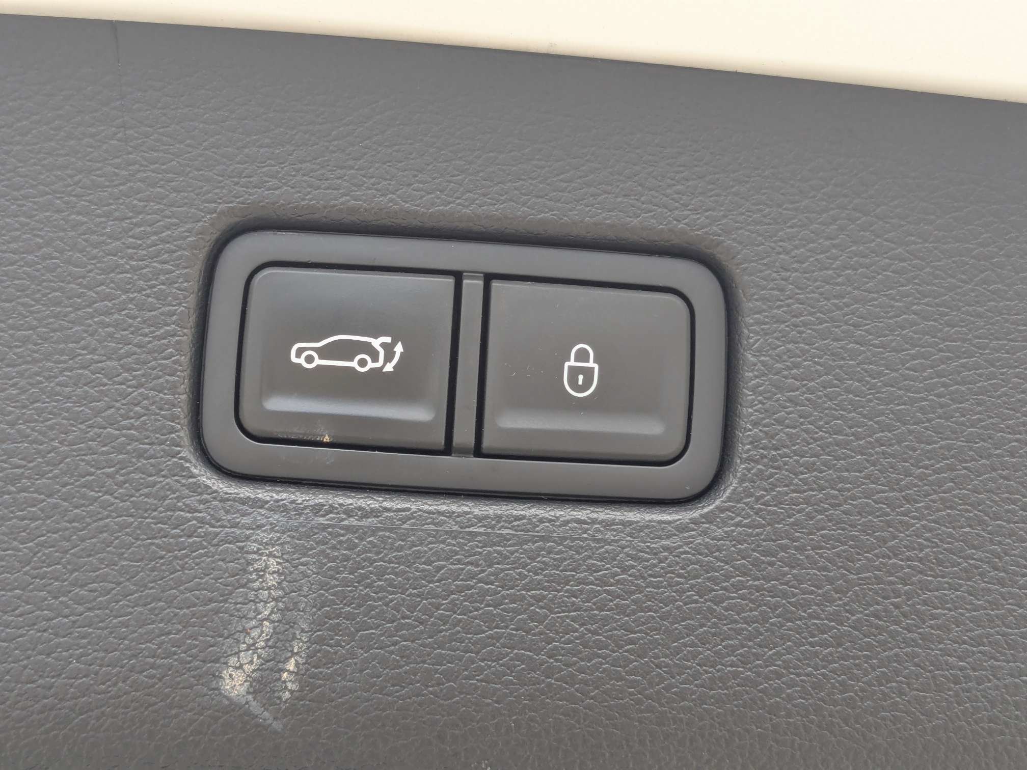 Used 2025 Genesis GV80 2.5T Standard AWD/4WD image 14