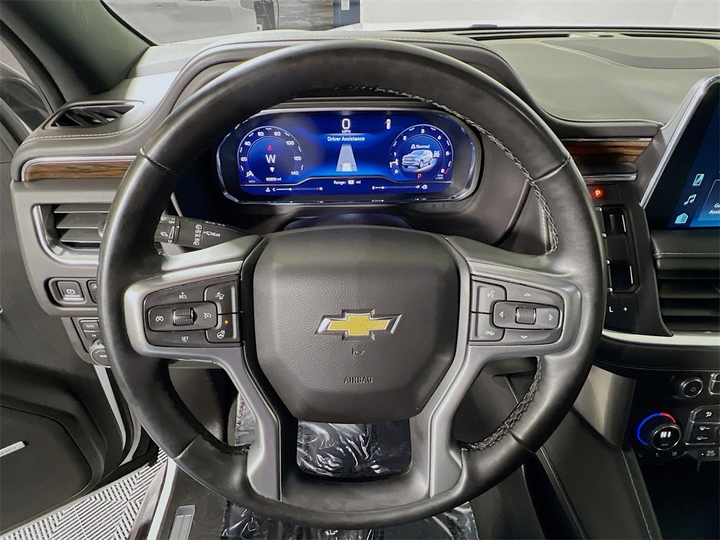 Used 2023 Chevrolet Suburban Premier image 11