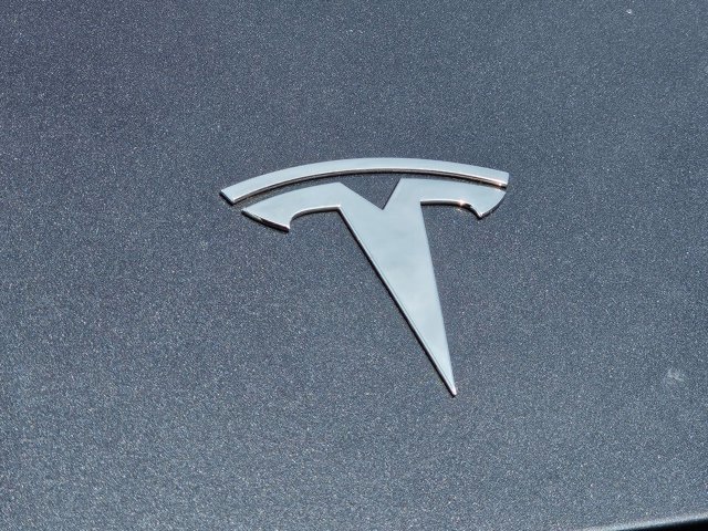 Used 2023 Tesla Model Y Long Range image 5