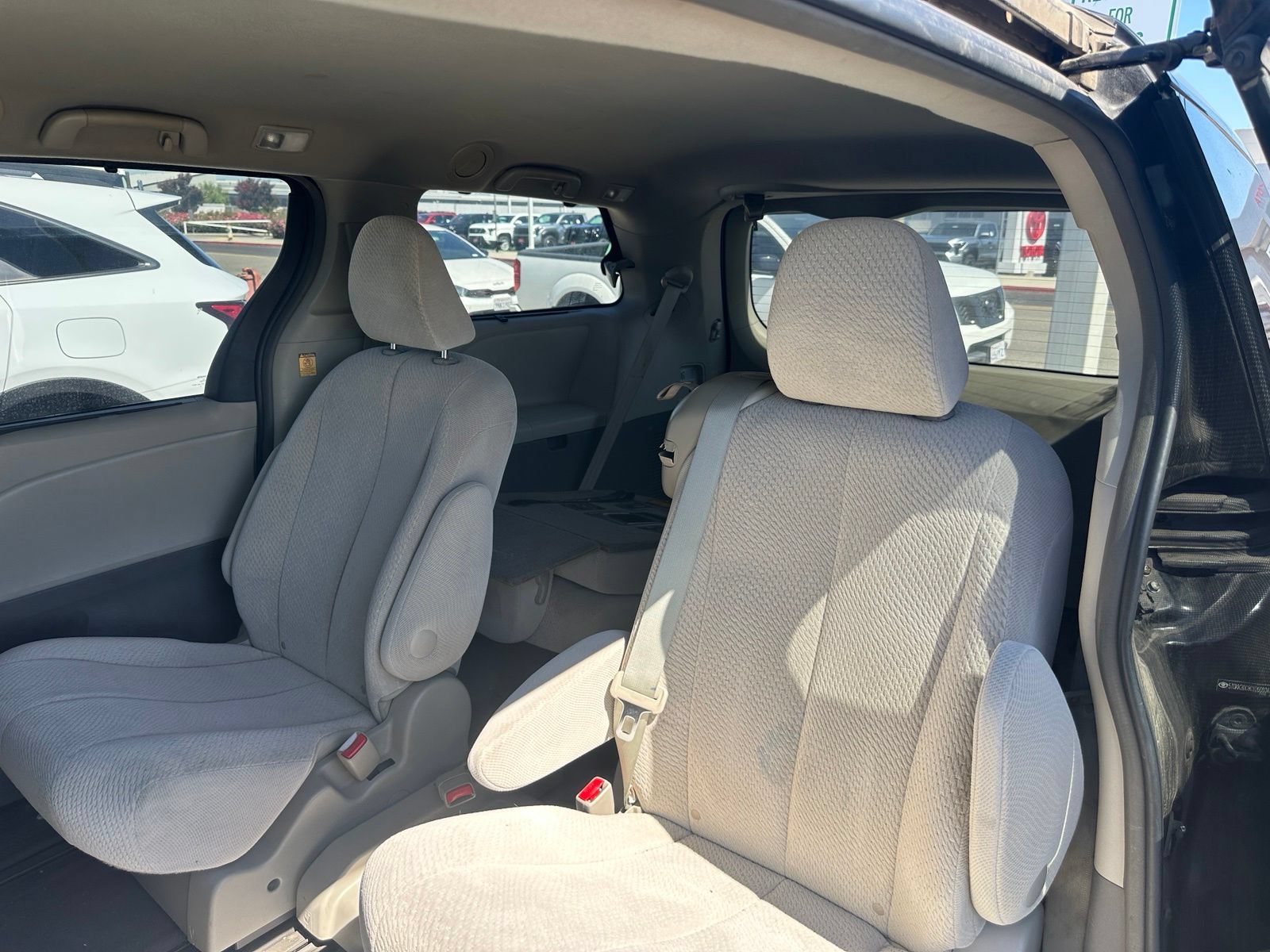 Used 2012 Toyota Sienna LE FWD image 8