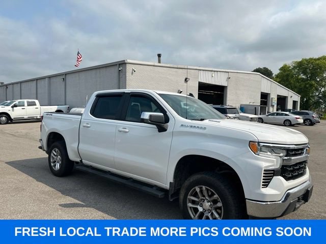 Used 2022 Chevrolet Silverado 1500 LT w/ Protection Package AWD/4WD image 3