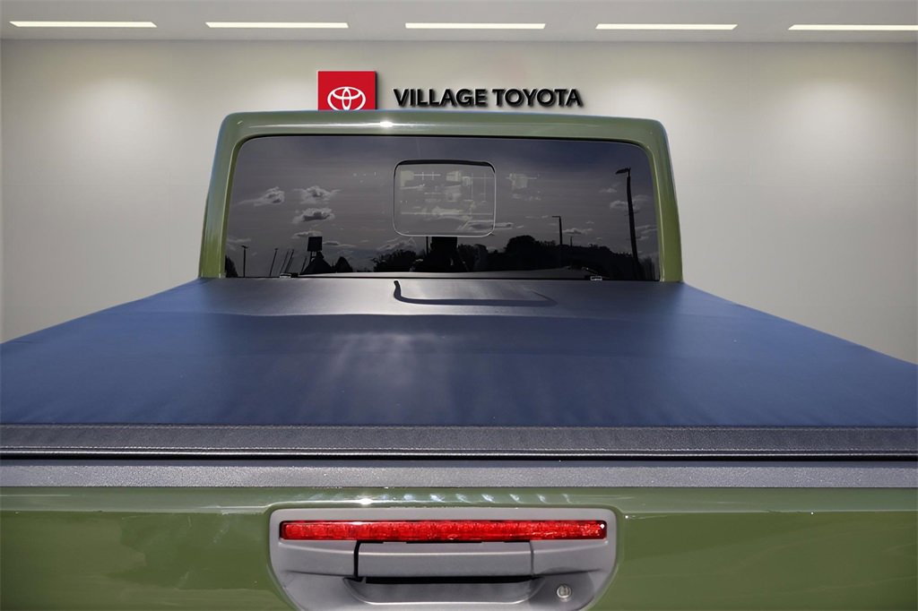 Used 2022 Jeep Gladiator Overland w/ Popular Equipment Package image 28