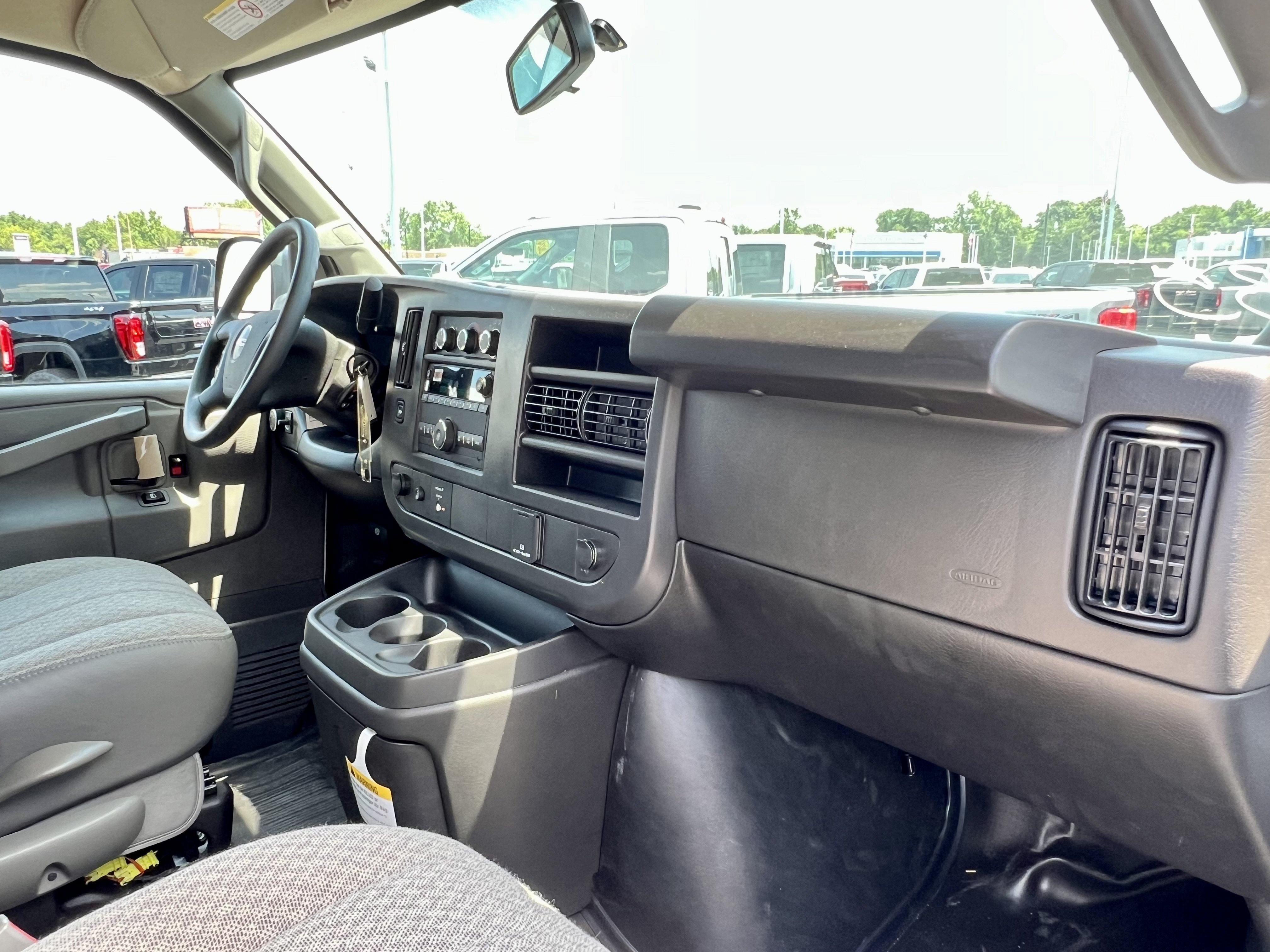 New 2026 GMC Savana 2500 w/ Driver Convenience Package RWD image 24