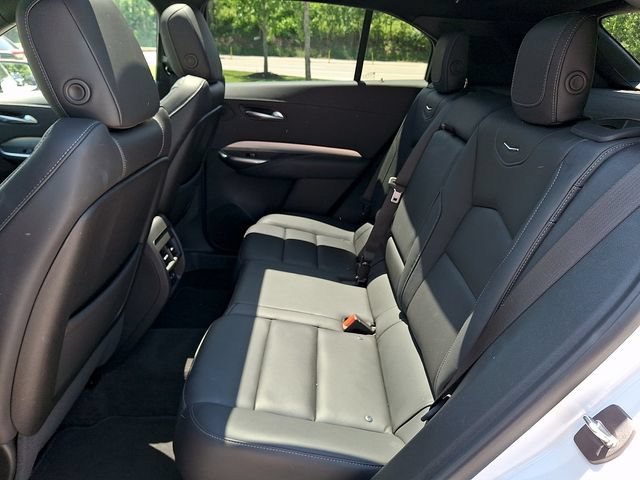 Used 2022 Cadillac XT4 Premium Luxury w/ Enhanced Visibility Package AWD/4WD image 10