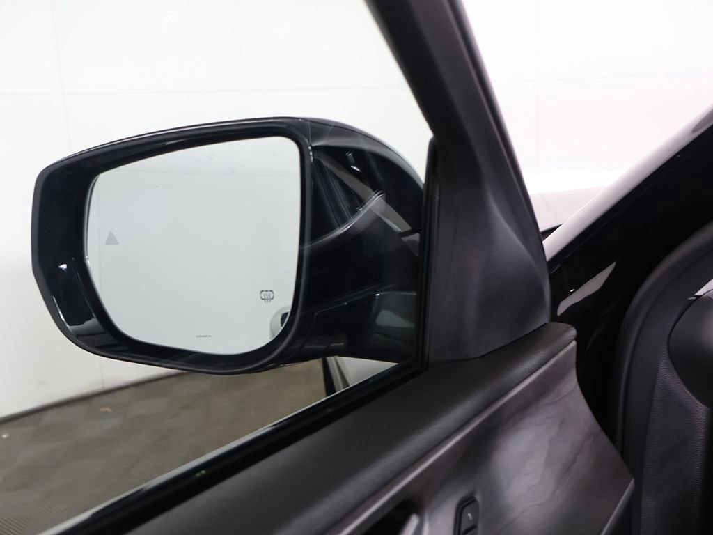 Used 2023 Jeep Grand Cherokee Limited image 37