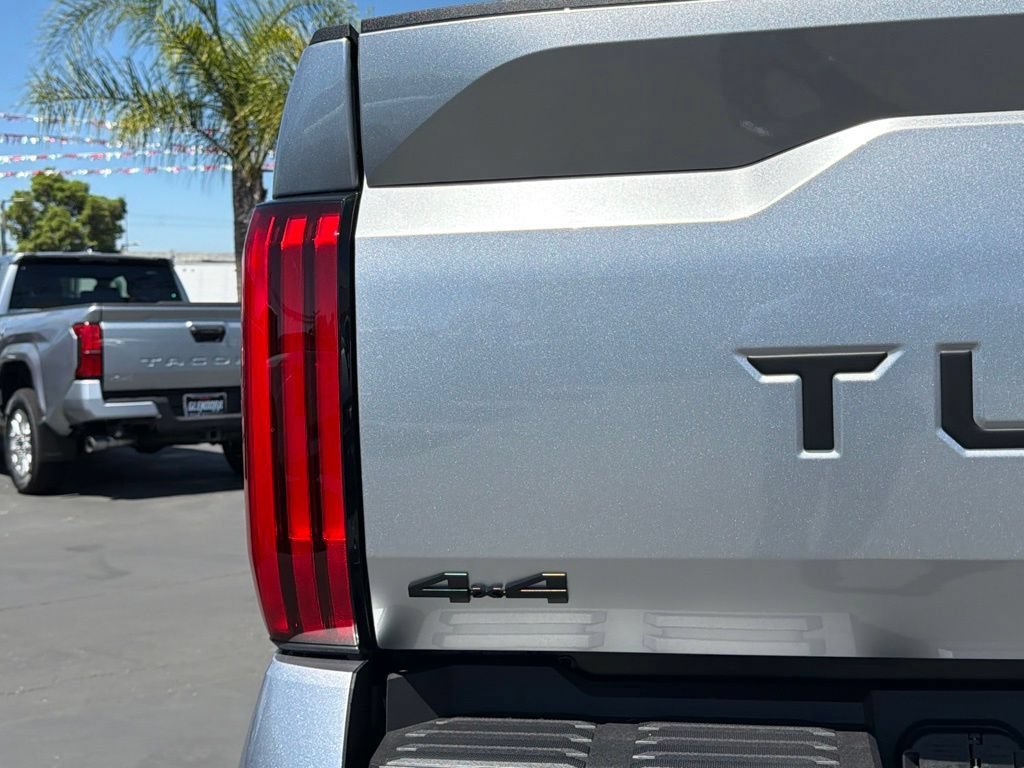 New 2026 Toyota Tundra Limited AWD/4WD image 14