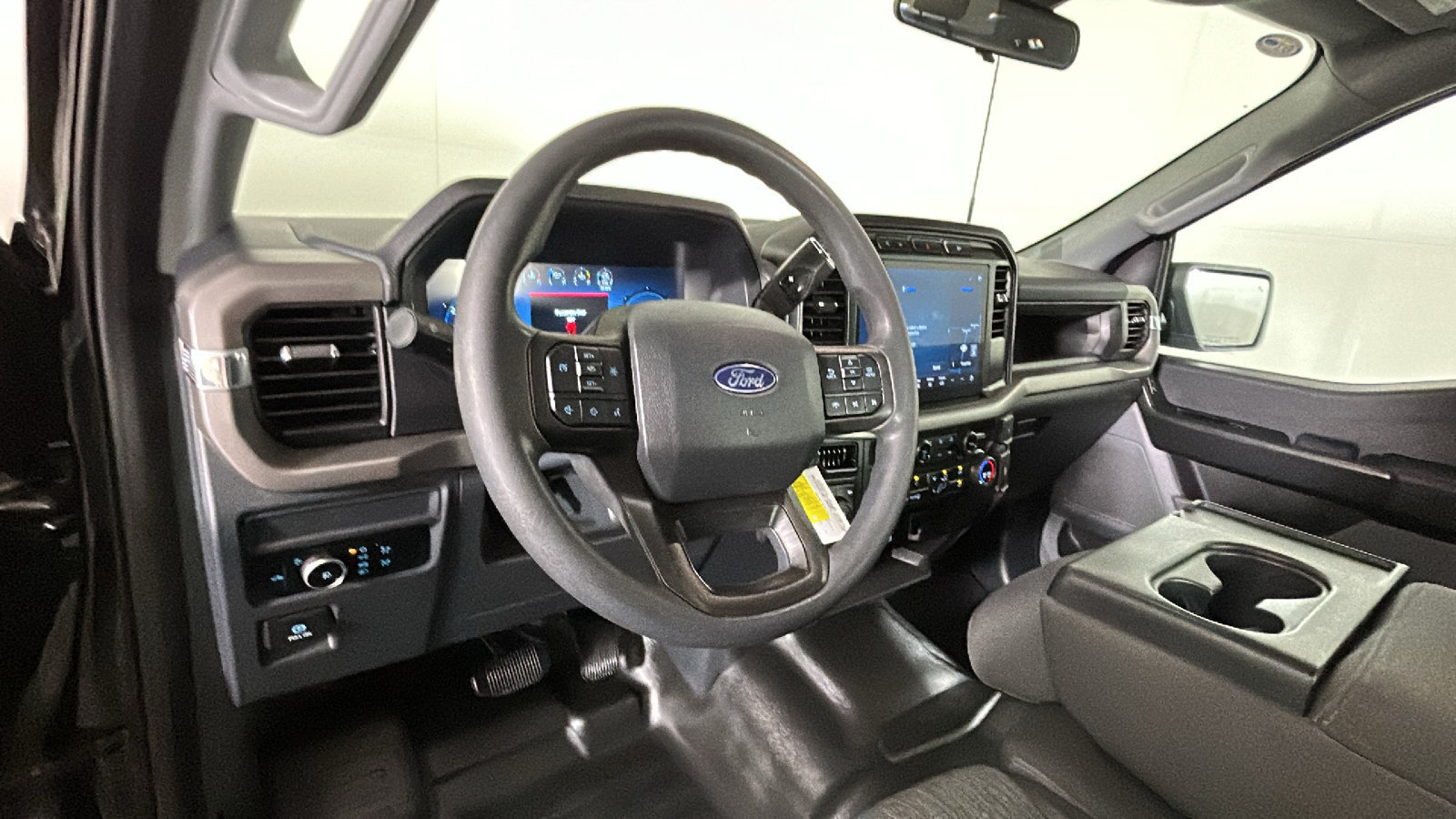 Used 2024 Ford F150 XL w/ Equipment Group 103A High AWD/4WD image 16