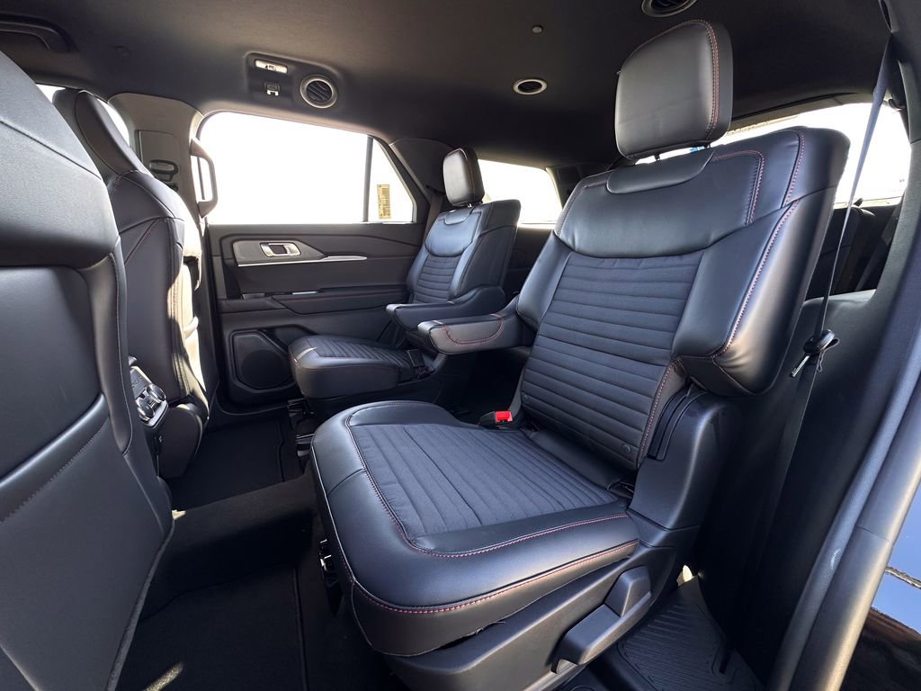 New 2026 Ford Explorer ST-Line w/ ST-Line Street Pack image 26