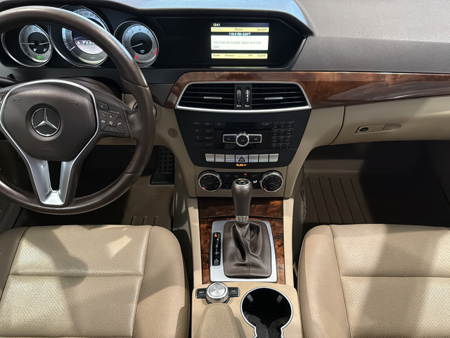 Used 2012 Mercedes-Benz C 250 Sedan image 23