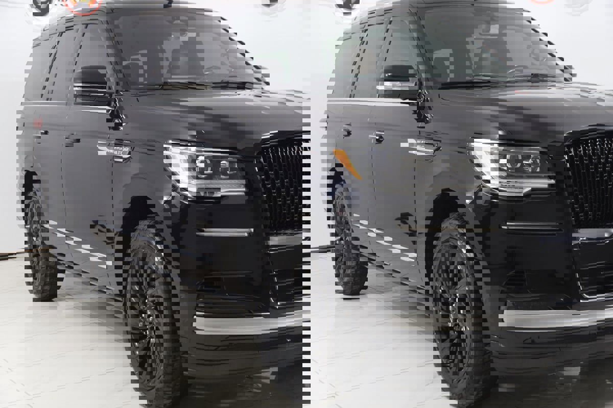 Used 2022 Lincoln Navigator Reserve image 47
