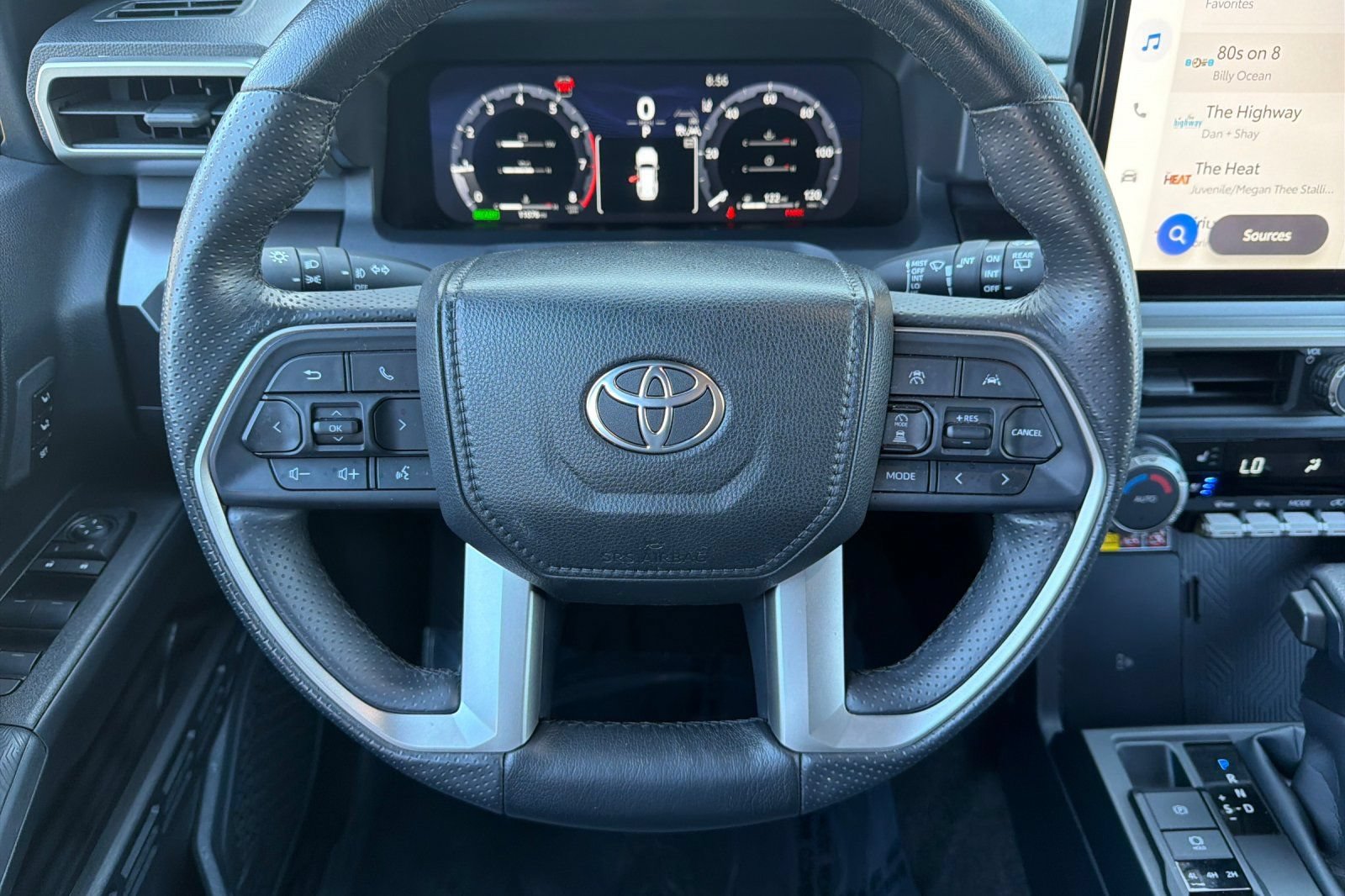 Used 2025 Toyota 4Runner TRD Off-Road Premium AWD/4WD image 14