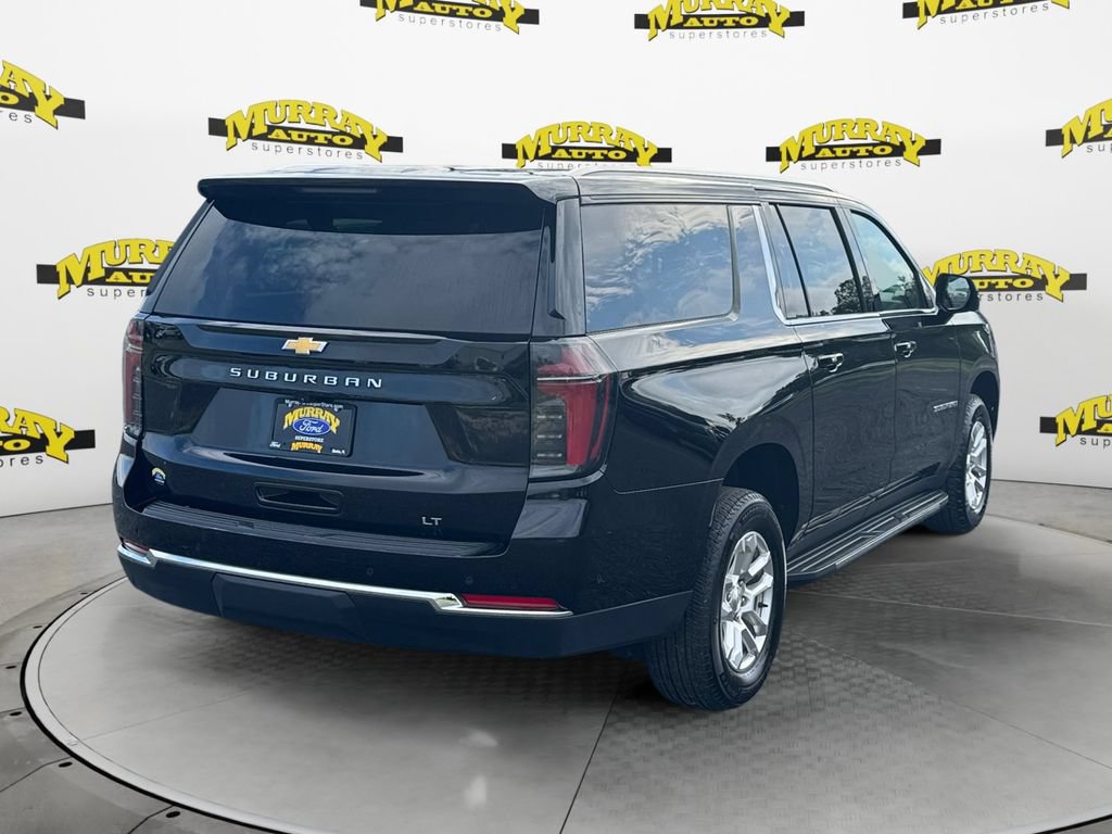Used 2025 Chevrolet Suburban LT RWD image 7