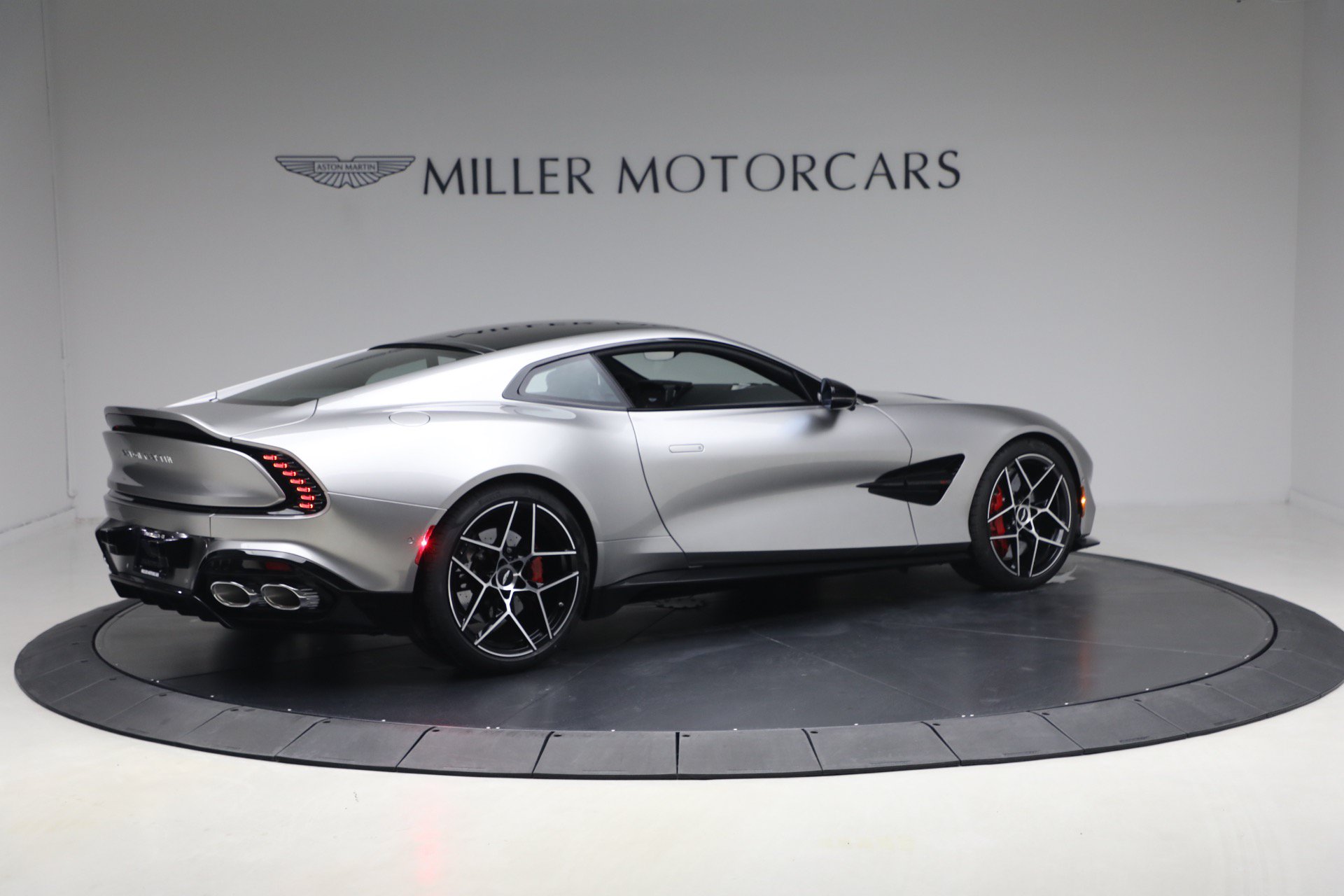 New 2026 Aston Martin Vanquish RWD image 8