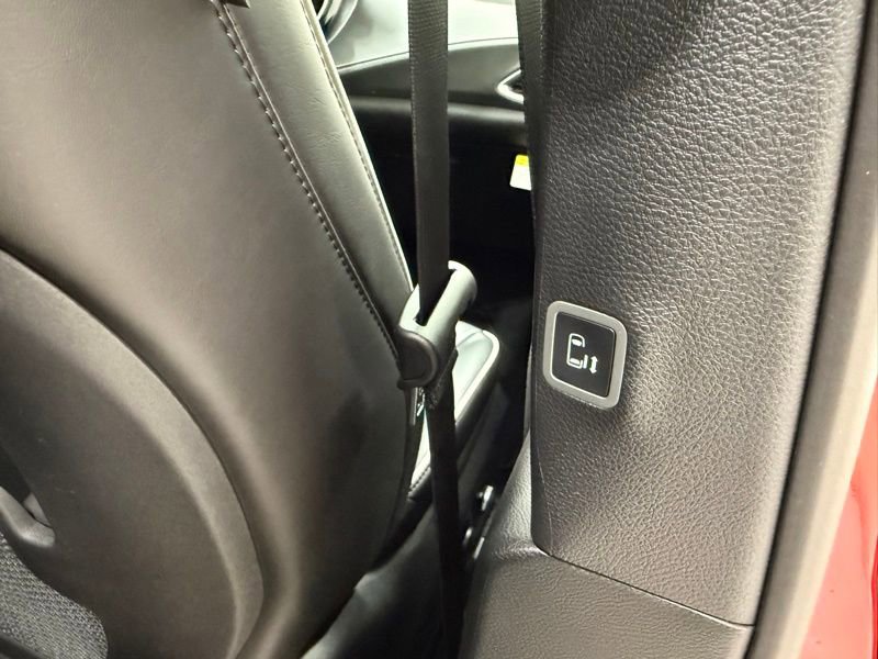 New 2026 Chrysler Pacifica Limited image 15