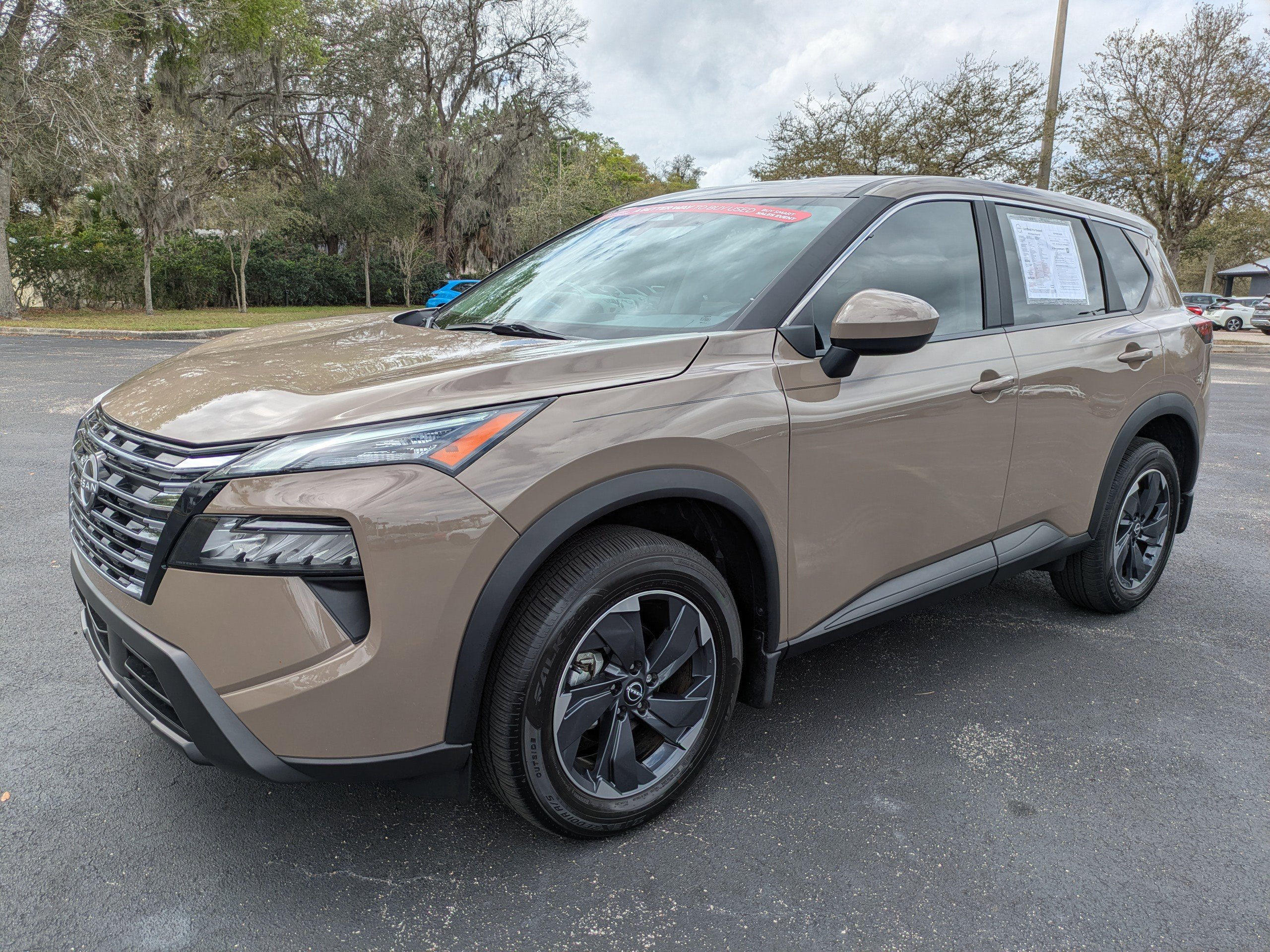 Certified 2024 Nissan Rogue SV image 7