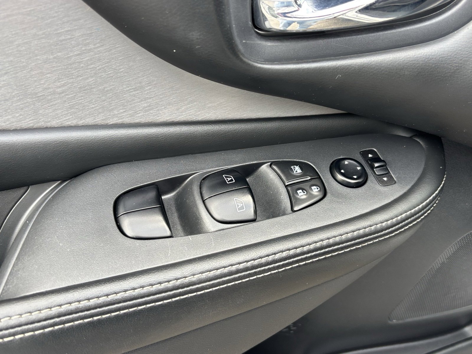 Used 2020 Nissan Murano S w/ Technology Package image 17