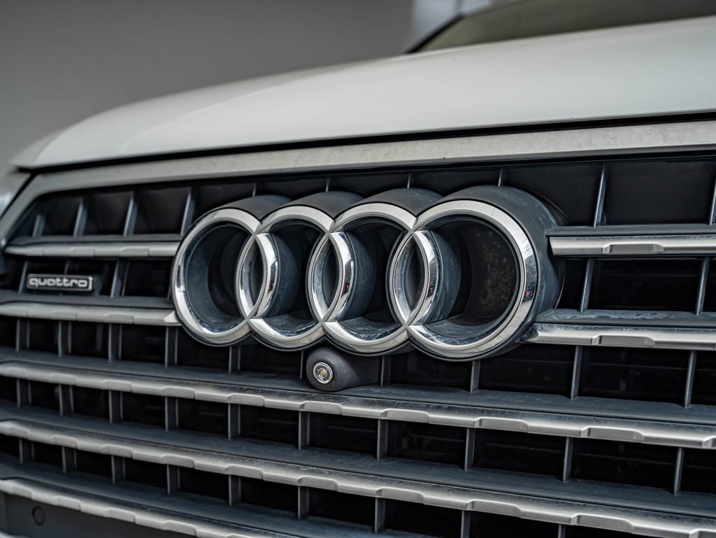 Used 2017 Audi Q7 3.0T Prestige AWD/4WD image 12